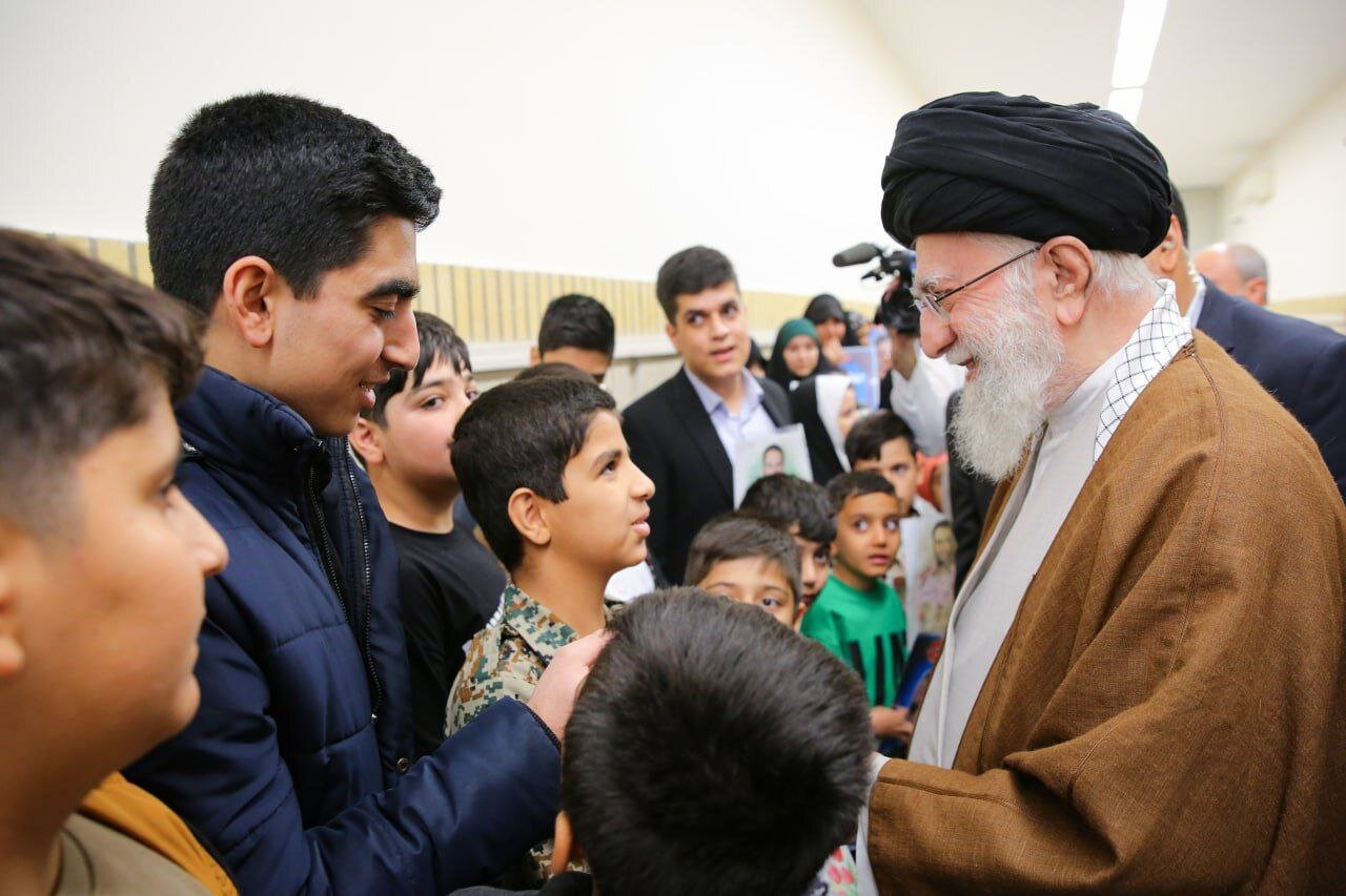 جمعی از دانش آموزان صبح شنبه با رهبر انقلاب دیدار می‌کنند