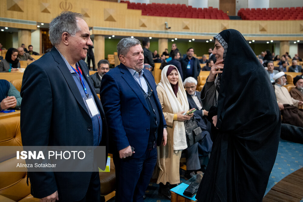 عکس جدید از برادر سیدمحمد خاتمی در یک مراسم/ وزیر بهداشت پزشکیان و وزیر دولت روحانی هم آمدند