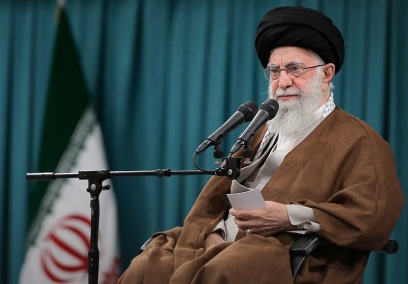 آغاز دیدار هزاران نفر از بانوان کشور با امام خامنه ای