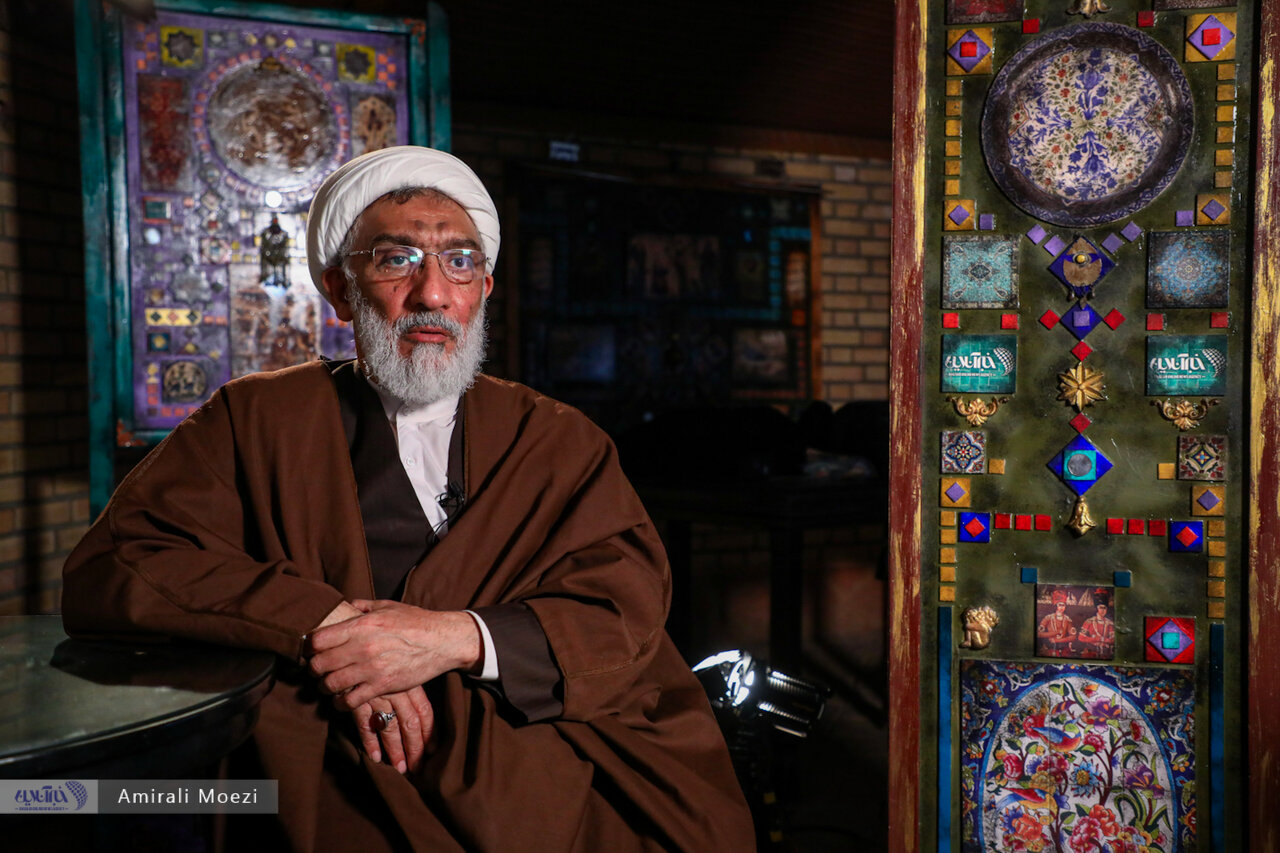 پورمحمدی: برخی رسانه‌ها گزارش‌هایشان نوعی باج‌گیری است؛ خیال نکنند متوجه نمی‌شویم!/ حجم بالای تخلفات با وجود حراست‌های متعدد، فاجعه مدیریتی است