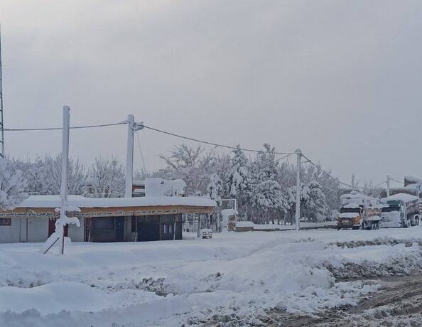 ارتفاع برف در روستای آهنگران،مرکزی،اراک