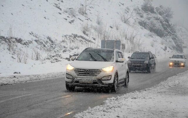 بارش برف و باران در جاده‌های ۸ استان