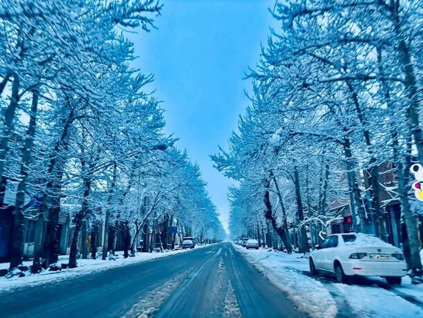 تصاویر جالب از بارش برف در دو شهر اصفهان